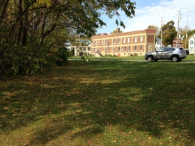 2113 N. Humboldt Ave.