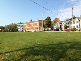 2113 N. Humboldt Ave.
