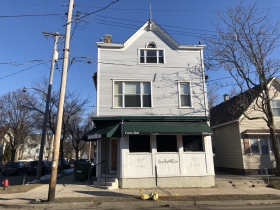 Sticky Rice, 1000 E. Locust St.