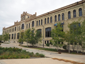 Schlitz Bottlehouse A