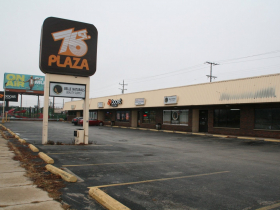 76th Street Plaza