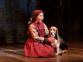 Eloise Field (Annie in LIGHT cast) and Shiloh the dog (Sandy in LIGHT cast) in rehearsal for Skylight Music Theatre’s production of Annie running November 17 through December 27.