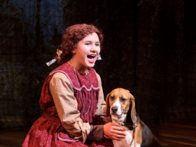 Eloise Field (Annie in LIGHT cast) and Shiloh the dog (Sandy in LIGHT cast) in rehearsal for Skylight Music Theatre’s production of Annie running November 17 through December 27.