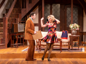 (l. to r.) Max Pink (Gary Lejeune/Roger Tramplemain) and Becky Cofta (Brooke Ashton/Vicki) in rehearsal for Skylight Music Theatre’s production of Noises Off.