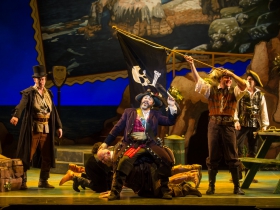 Cast of Pirates of Penzance
