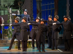 Cast of Pirates of Penzance