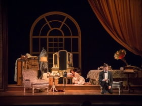 Cassandra Black (Duchess), Benjamin Robinson (Electrician)