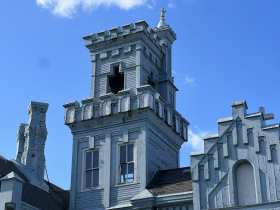 Calvary Cemetery Gatehouse