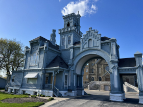 Calvary Cemetery Gatehouse