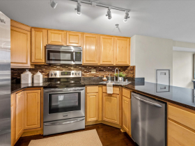 270 E. Highland Ave., Unit #1031