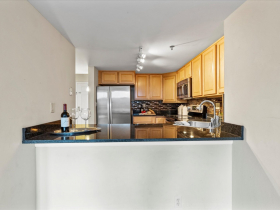 270 E. Highland Ave., Unit #1031