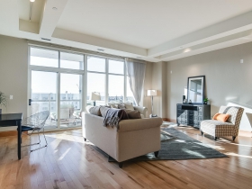 1313 N. Franklin Pl., Unit 702