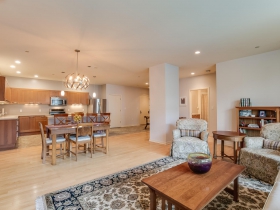 1522 N. Prospect Ave., Unit 201