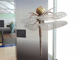 Dragonfly sculpture by Hiroko Yamada