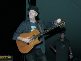 Willy Porter, performing at the Les Paul 100th Anniversary commemorative concert in Waukesha.WI., pg.42. Photo by Erol Reyal.