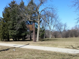 Dineen Park has a disc golf course