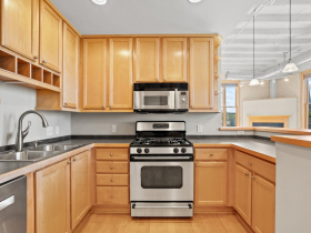 1325 N. Van Buren St., #402