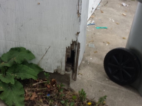 Hole