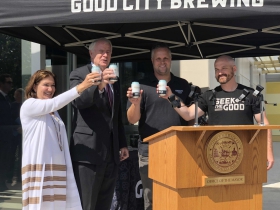 Linda Gorens-Levey, Mayor Tom Barrett, Dan Katt and David Dupee