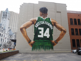 Giannis Antetokounmpo by Mauricio Ramirez