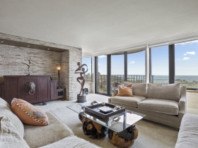 929 N. Astor St., #1906