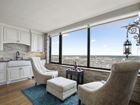 929 N. Astor St., #1906