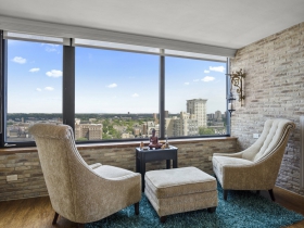 929 N. Astor St., #1906