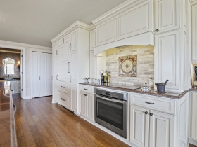 929 N. Astor St., #1906