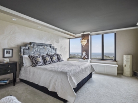 929 N. Astor St., #1906