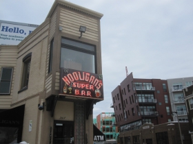 Hooligan's Super Bar