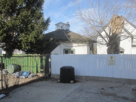 Riverwest Octagon House Cuts Corners