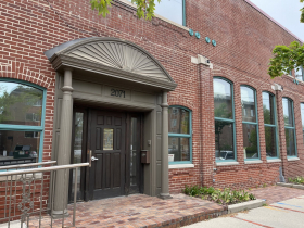 2071 N. Summit Ave.
