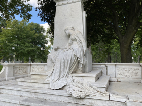 The Pabst family graveside