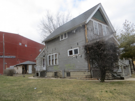 2137 N. Oakland Ave.