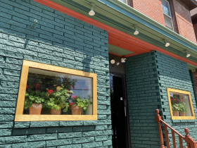 The entrance to Seven Swans Creperie