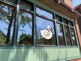 Seven Swans Creperie