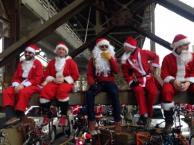 Santas taking it easy