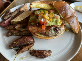 Azteca burger