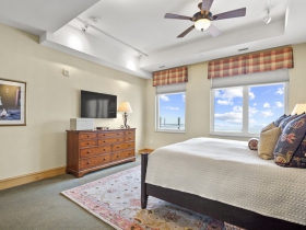1313 N. Franklin Pl., #1306