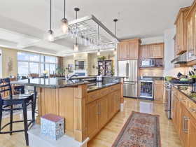 1313 N. Franklin Pl., #1306