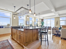 1313 N. Franklin Pl., #1306