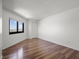 1633 N. Prospect Ave., #12B
