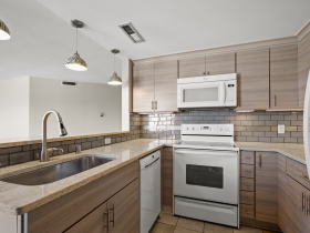 1633 N. Prospect Ave., #12B