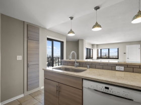 1633 N. Prospect Ave., #12B
