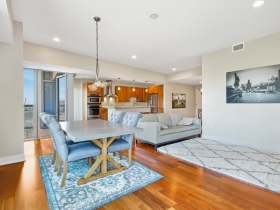 923 E. Kilbourn Ave., #303