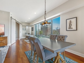 923 E. Kilbourn Ave., #303