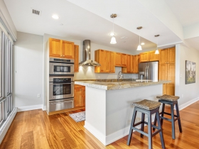 923 E. Kilbourn Ave., #303