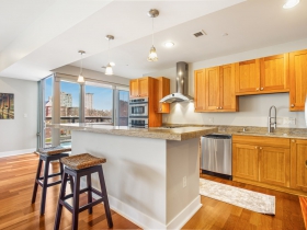 923 E. Kilbourn Ave., #303