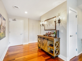 923 E. Kilbourn Ave., #303