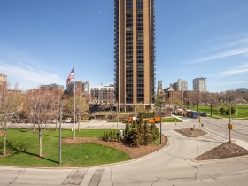 923 E. Kilbourn Ave., #303